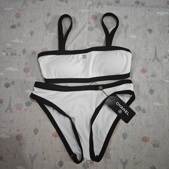 Chanel swimsuit set - Picture 1 of 4